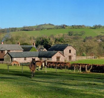 Ty Cerrig farm